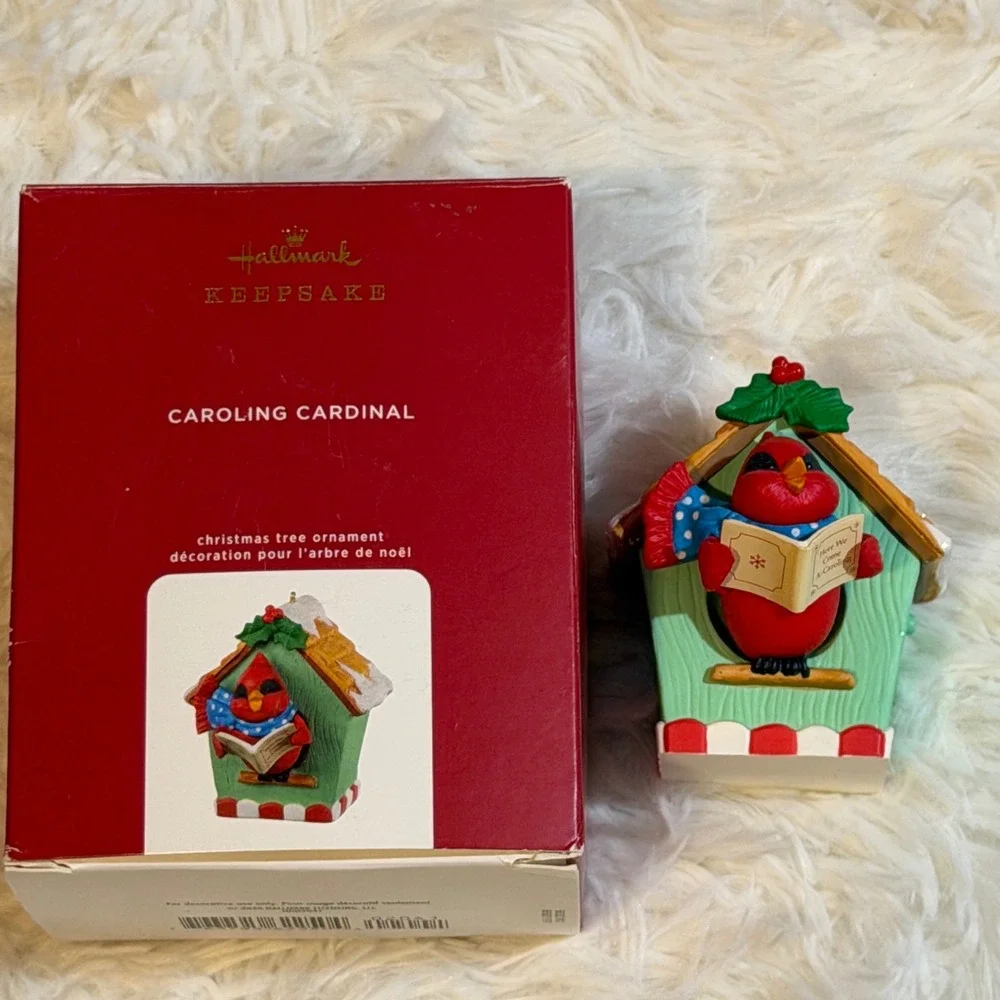 Hallmark Ornament Caroling‎ Cardinal 2020 Red Birdhouse Musical Sound Holiday